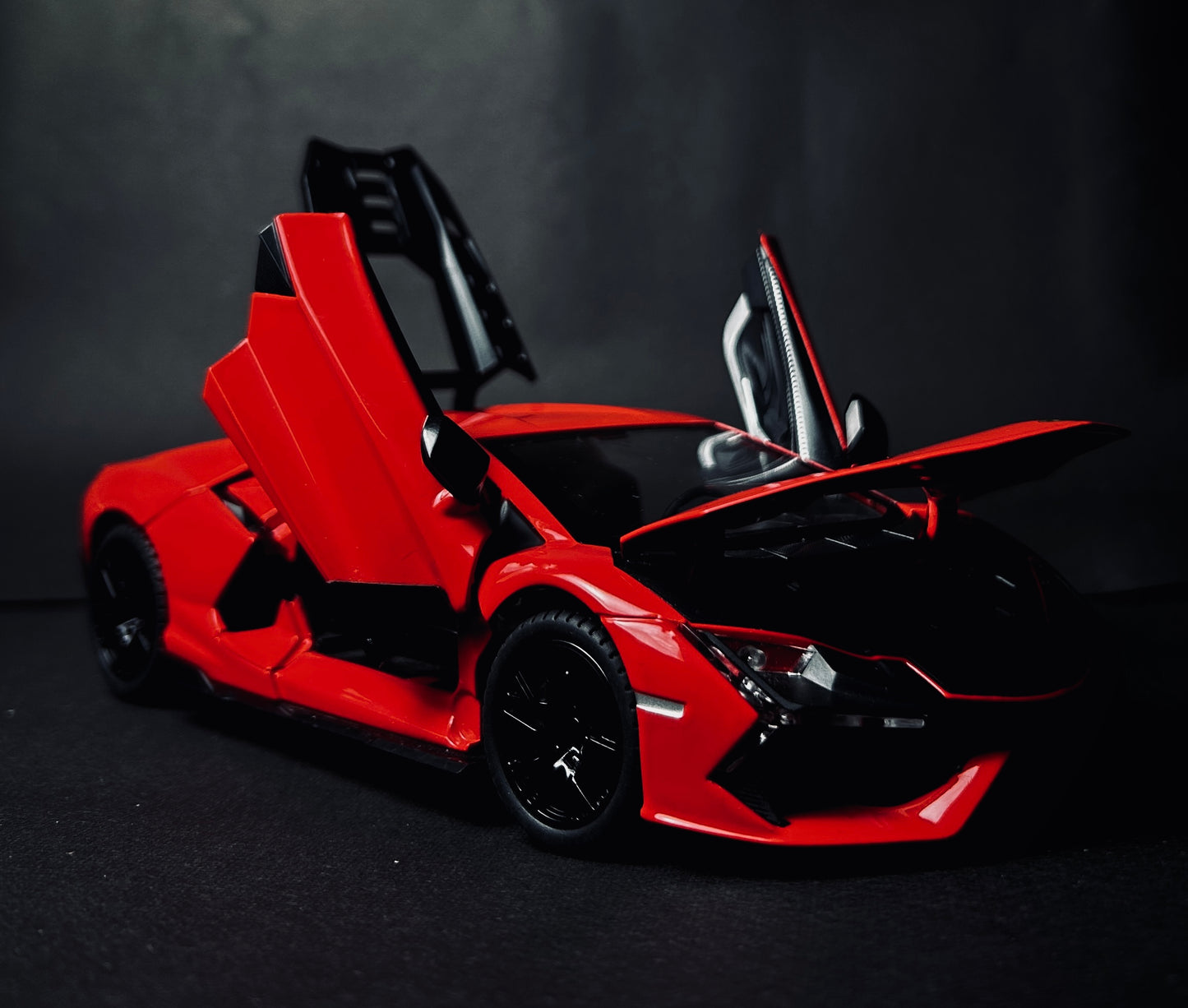 Lamborghini Ruvuelto 1:24 Diecast Model